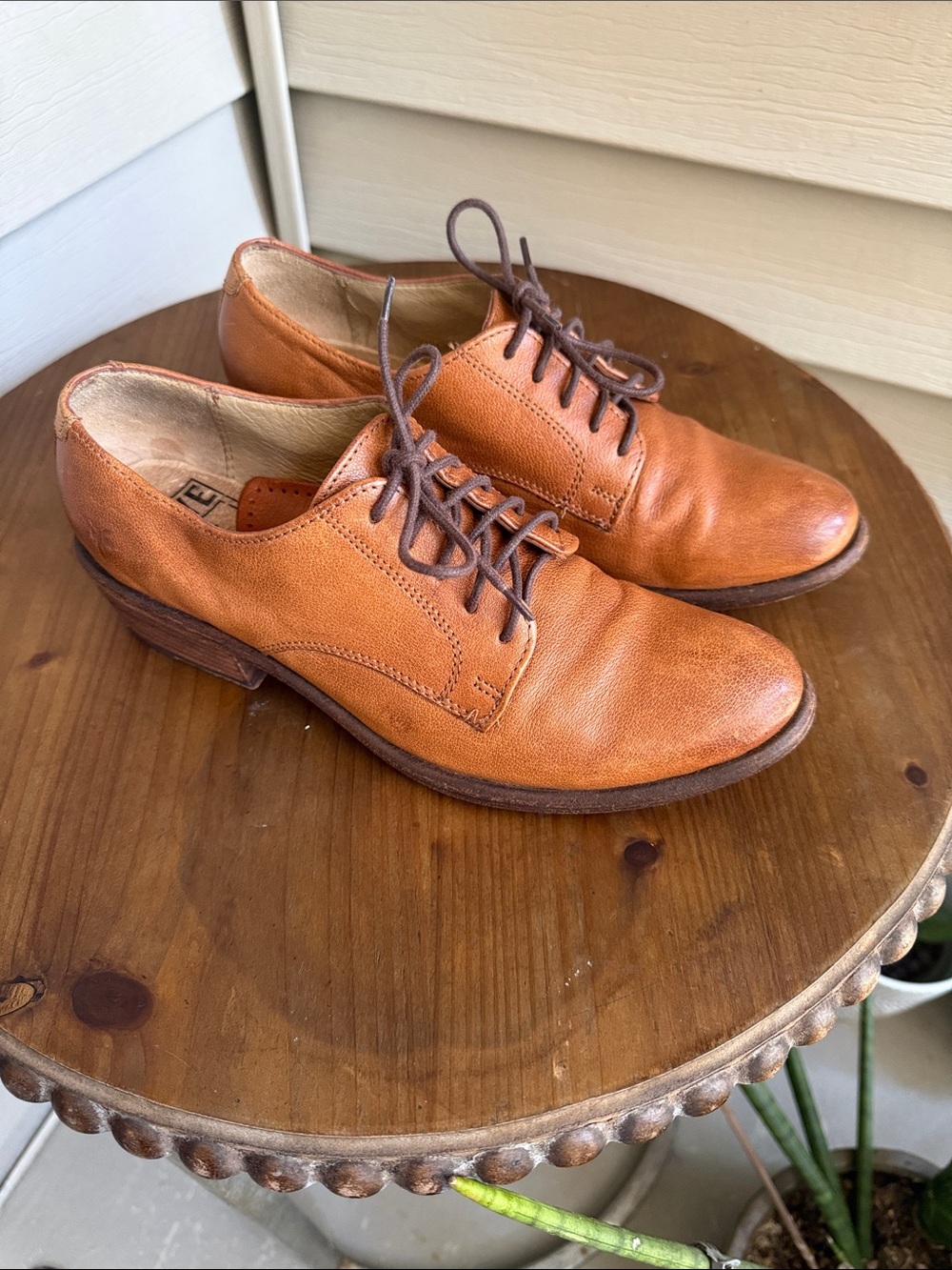 Frye Carson leather oxfords.